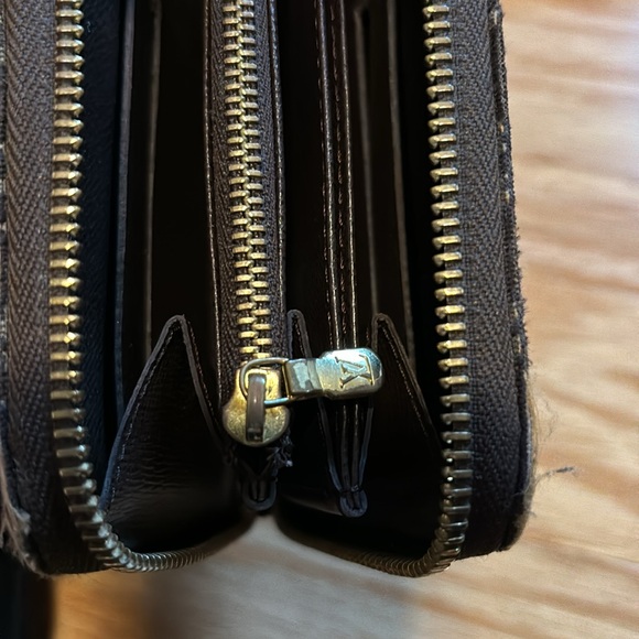 Louis Vuitton wallet - Picture 6 of 8